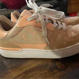 Coach Women's Beige and Cream Sneakers
